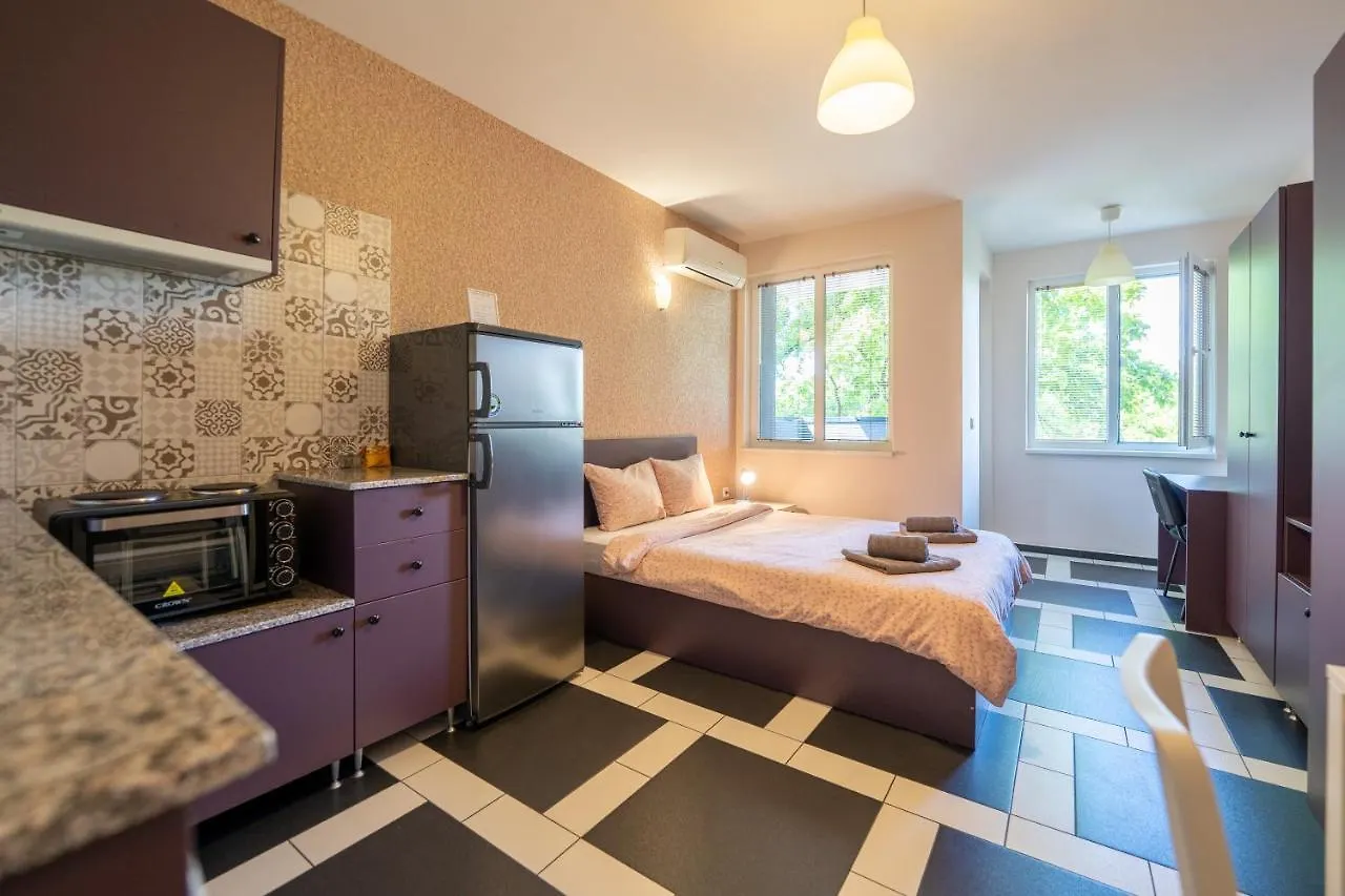 Spacious Apartment In The Heart Of Studentski Grad Sofia 0*,